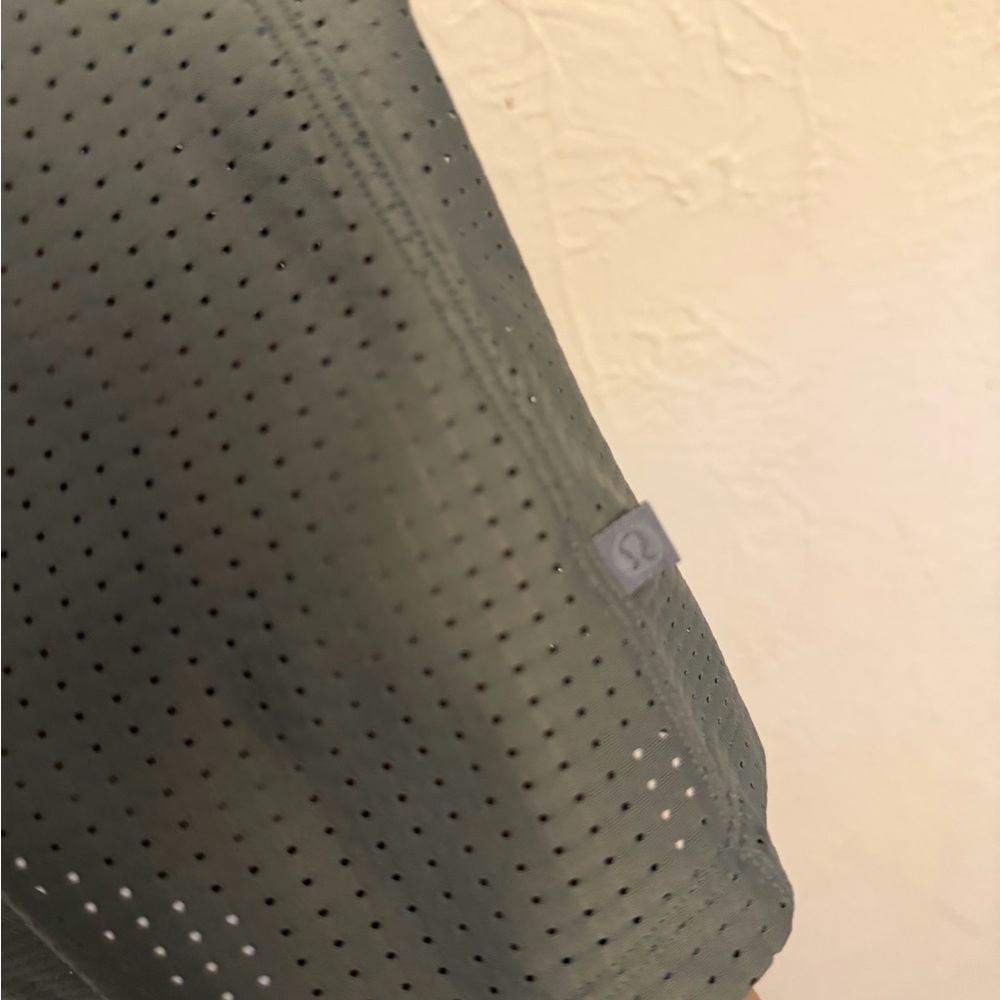 Lululemon Tank Top - Picture 3 of 4